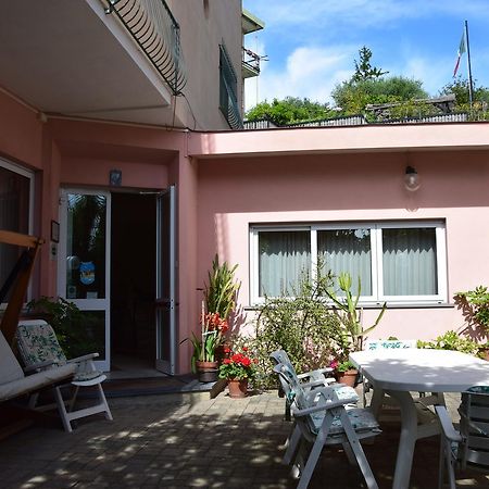 צ'לה ליגורה Hotel Pozzuolo מראה חיצוני תמונה