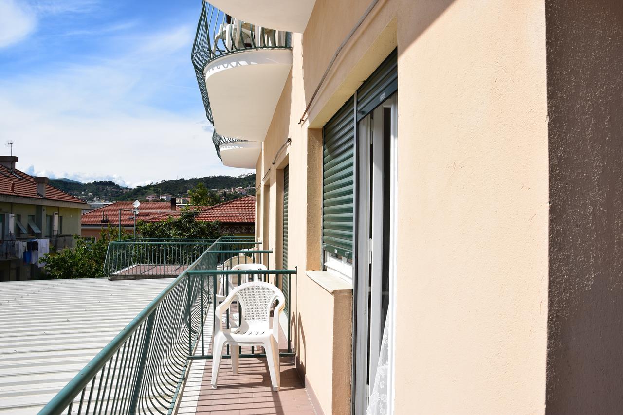 צ'לה ליגורה Hotel Pozzuolo מראה חיצוני תמונה